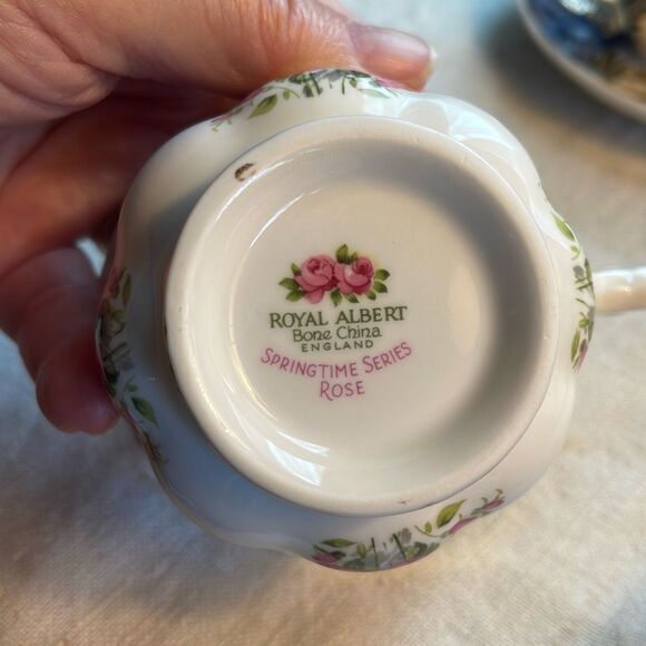 Royal Albert Springtime Series Rose bone China teacup & saucer. - Picture 5 of 8